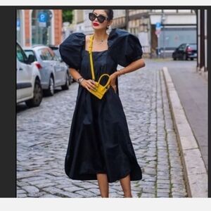 Last one  Zara taffeta poplin black puffy balloons sleeves midi dress